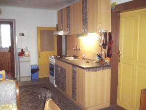  RD s prodejnou, bytovou jednotkou 3+1 a zahradou v centru obce Milín u Příbram - P2110168.JPG