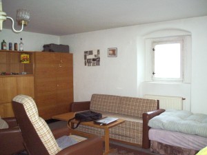  RD s prodejnou, bytovou jednotkou 3+1 a zahradou v centru obce Milín u Příbram - P2110160.JPG