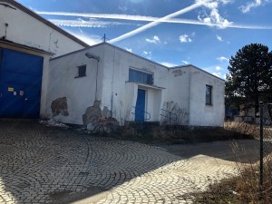 Aukce č. 6_nemovitosti v areálu v Třebíči: Pozemek  St. 2403 s Budovou č. 8 (výrobní hala) - FOTO2.JPG