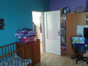 Bytová jednotka, 53.8 m2 s lodžií a sklepní kojí, parkovacím místem v Hrušovanech u Brna - drábek pokoj.jpg
