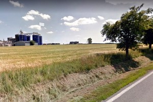 Komerční pozemek s veřejnou komunikací na jeho hranici - východní část průmyslové zóny (36 408 m2), Dobronín u Jihlavy - Foto_2.jpg