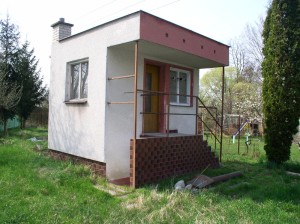 Malá zděná chatka s pozemky 788 m2  vei Znojmě - Oblekovicích - 2017-04-02 19.43.12.jpg