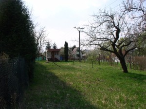 Malá zděná chatka s pozemky 788 m2  vei Znojmě - Oblekovicích - 2017-04-02 19.43.49.jpg