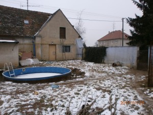 RD se 3 byt. jednotkami a užitnou plochou cca 200 m2, pozemky 996 m2  ve Znojmě - Oblekovicích - P1290127.JPG