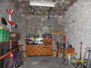 RD v obci Mysločovice u Zlína. Obsažen byt typu 2 + 1 s garáží a příslušenstvím. - SAM_2265.JPG