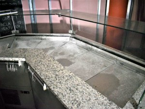 Restaurace v obchodním centru Palladium v Praze spolu se zásobami - Obr13.jpg
