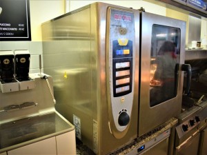 Restaurace v obchodním centru Palladium v Praze spolu se zásobami - Obr8.jpg