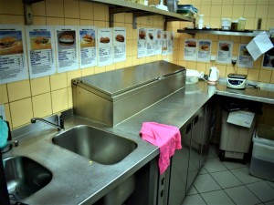 Restaurace v obchodním centru Palladium v Praze spolu se zásobami - Obr9.jpg