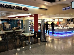 Restaurace v obchodním centru Palladium v Praze spolu se zásobami - Obr_2.jpg