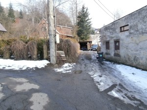 Rodinný dům 3+1 (139 m2) s pozemky celkem 629 m2 v Desné u Tanvaldu  - 3.JPG