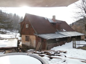 Rodinný dům 3+1 (139 m2) s pozemky celkem 629 m2 v Desné u Tanvaldu  - 4.JPG
