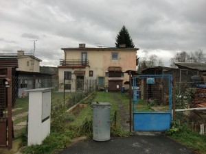 Rodinný dům 3+1 u Českého Krumlova na parcele jiného vlastníka  - Foto_1.jpg