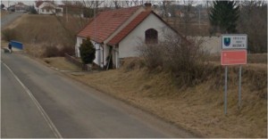 Rodinný dům 4+1 s garáží a zahradou a pozemky celkem 2074 m2 v Rešicích u Moravského Krumlova.  - obr3.JPG