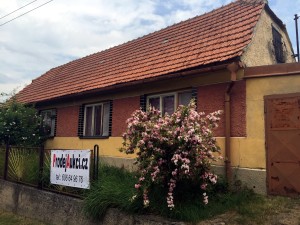 Rodinný dům s garáží a pozemkem v Želeticích u Znojma   - Obr1.jpg