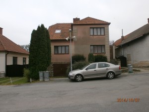 Rodinný dům s pozemky a garáží v obci Březník u Třebíče - PA070103.JPG