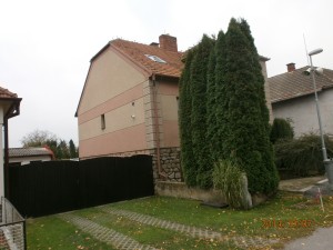 Rodinný dům s pozemky a garáží v obci Březník u Třebíče - PA070102.JPG