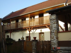 Rodinný dům s pozemky v obci Ktiš  - obr1.jpg