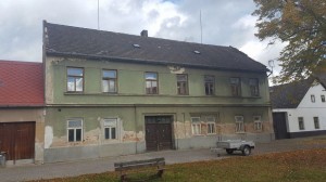 Rodinný dům se zahradou 1170 m2 v Nové Včelnici u Jindřichova Hradce - obr1.jpg