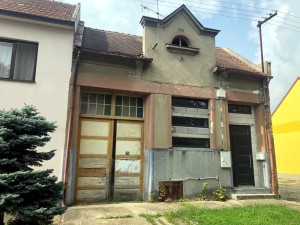 Rozestavěný RD s komerčními prostory v obci vinných sklepů v Blatnici pod Svatým Antonínkem - Obr1.JPG