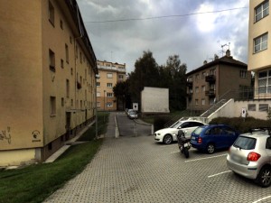 Spoluvlastnický podíl (cca 15/1000) na pozemcích (177 m2) v Praze 5 - Motole - Foto2.jpg