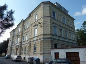 VIP Aukce - Administrativní budova s dvojgaráží v obci Bruntál - Foto2.jpg