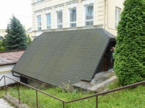 VIP Aukce - Administrativní budova s dvojgaráží v obci Bruntál - malá vodní elektrárna.jpg