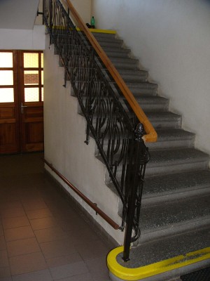 VIP Aukce - Dvě administrativní budovy s pozemky v obci Benešov  - P1220405.jpg