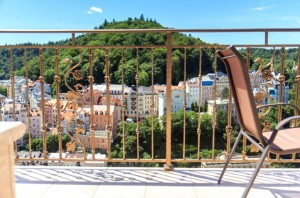 VIP Aukce luxusního bytu 189 m2 Karlovy Vary, ul. Na Vyhlídce 1317/16 - KV_byt_2.jpg