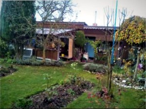 Zahradní chatka (16 m2) se zahradou (339 m2) v Domažlicích  - Obr_1.jpg