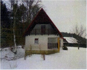 Zděná rekreační chata (užitná plocha 130 m2) s pozemkem 361 m2 v obci Zahrádka mezi Českým Krumlovem, Kaplicemi a Rožmberkem - obr1.JPG