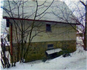 Zděná rekreační chata (užitná plocha 130 m2) s pozemkem 361 m2 v obci Zahrádka mezi Českým Krumlovem, Kaplicemi a Rožmberkem - obr6.JPG