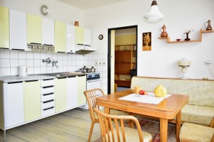 Zděný byt 3+1  s dvěma lodžiemi a vlastní GARÁŽÍ,  Sezimovo Ústí, ul. Svépomoc - 5_DSC0876.jpg